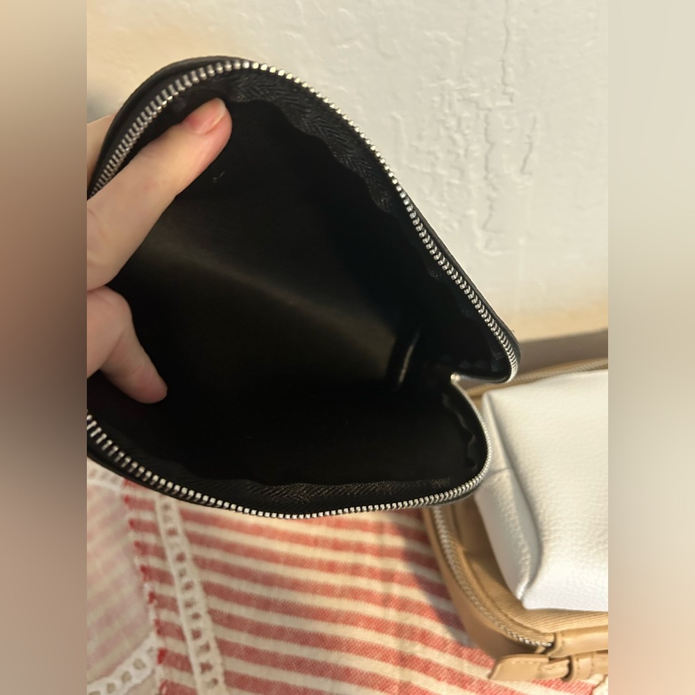London Bundle. 1 Ettinger London and 2 The White Company. Pouches only (no kit) - Picture 9 of 10